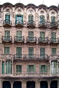 El encanto de las fachadas de Barcelona (Casa Antonia Bures fachada)
