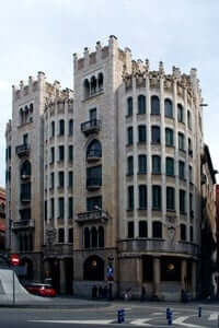 El encanto de las fachadas de Barcelona (Casal De La Previsio Caja De Pensiones Para La Vejez)