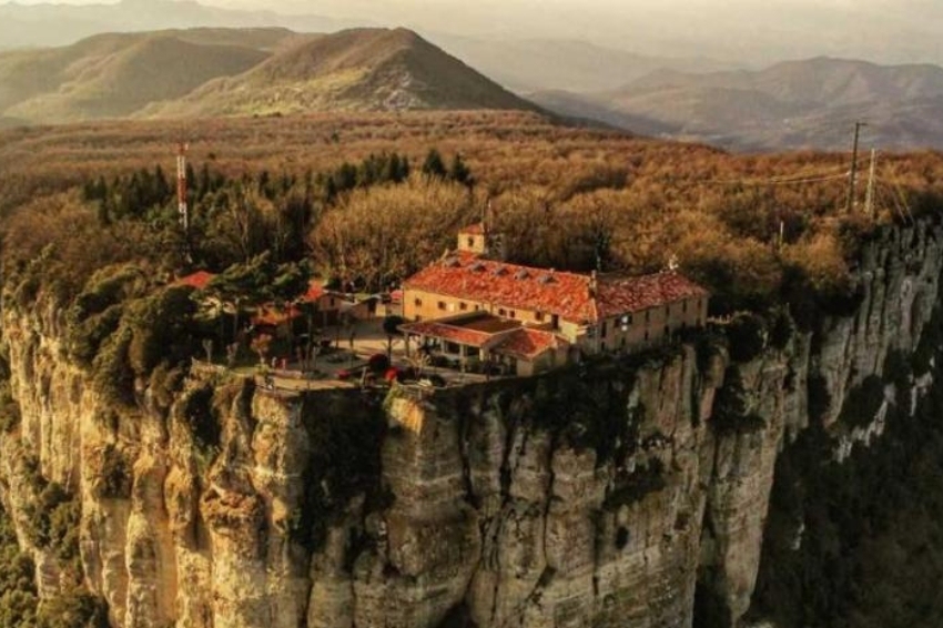 Pilgrimage of the parish of La Mare de Deu del Far in Susqueda