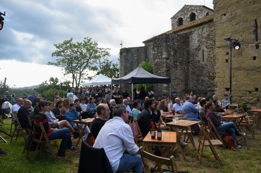 The festival 'El Gat Bornaix' in Sant Miquel de Cruïlles