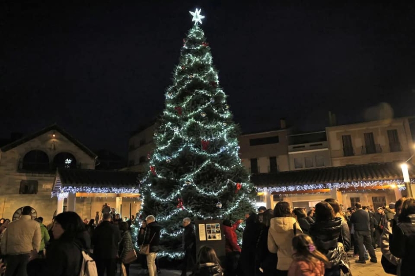 Éclairage du sapin et lumières de Noël à Sant Hilari Sacalm