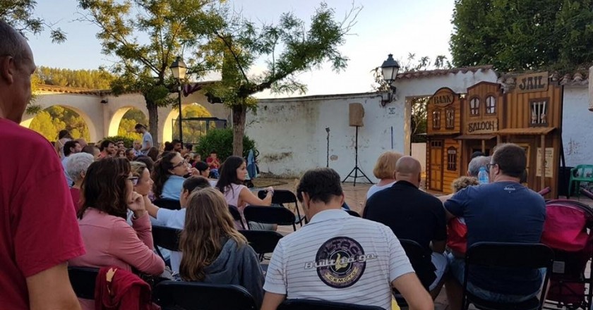 Muestra de espectáculos en la calle en Olivella