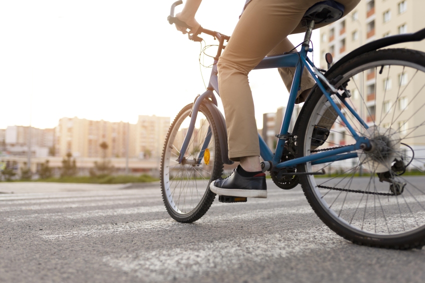 Popular pedaling in Roda de Berà