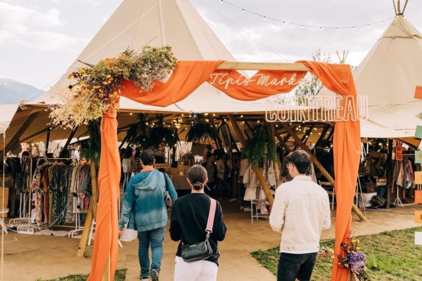 Tipis Cerdagne Marché de Noël Llívia