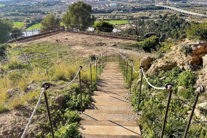 Commented visit to the Voltrera Castle and the Balcón de Montserrat