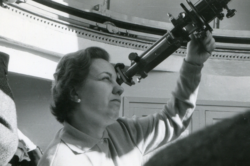 100 years since the birth of Maria Assumpció Català i Poch, astronomer and mathematician