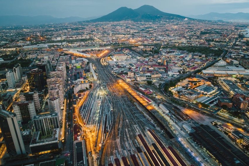 Naples: à l'ombre de l'histoire au pied du Vésuve