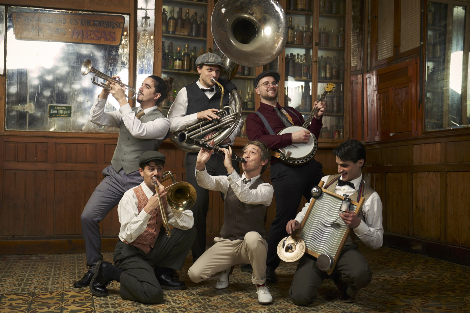 La veille de la Saint-Jean au Jardin botanique de Gombrèn (Swing Engine Sextet 1 1)