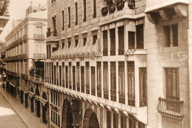Visita guiada: Els Güell a la Rambla. Quatre palaus connectats