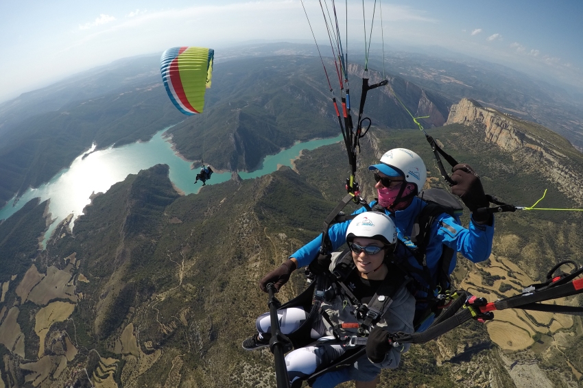 Paragliding flight in the Congost!