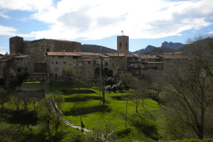 Medieval village - GARROTXA amb Bici
