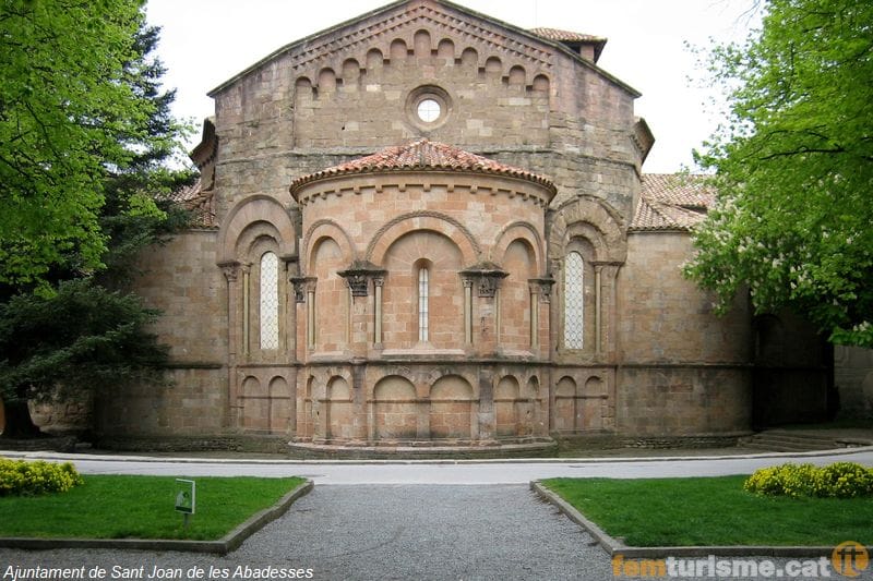Sant Joan de les Abadesses (Ripollès - Girona) Toda la turística. |