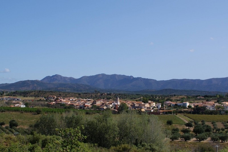 Sant Climent Sescebes (Paisatge Del Poble)