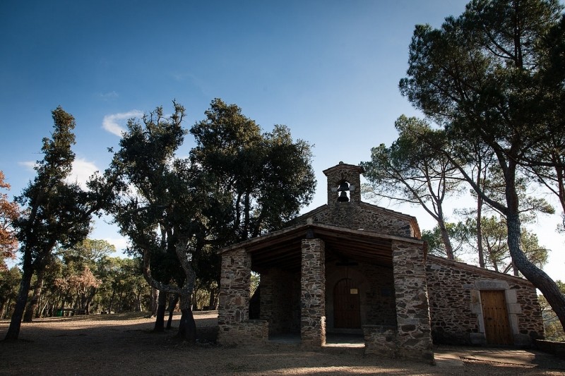 Llambilles (Ermita De Sant Cristofol Del Bosc)