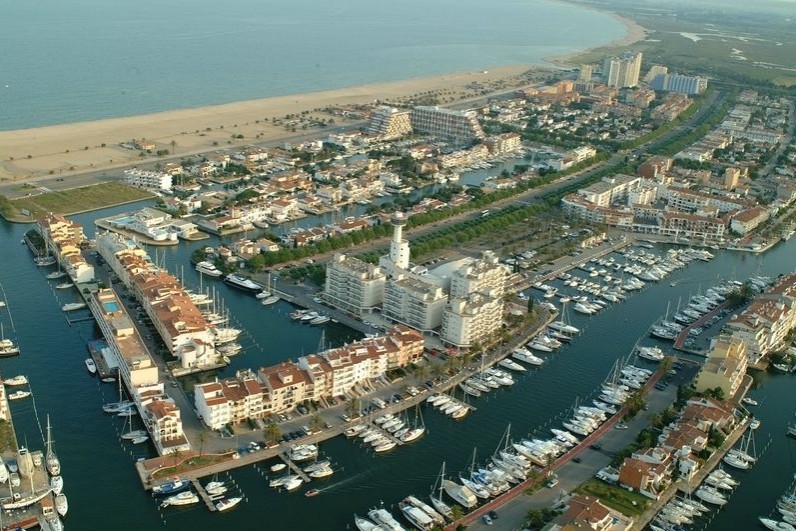 Resultado de imagen de CASTELLON DE AMPURIAS rio El Fluvia