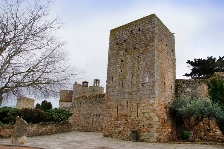 Pals (Baix Empordà - Girona) Toda la información turística. ¡Descubrelo!
