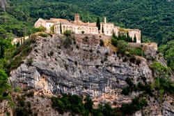 Per l'Ebre inside the riu (resorts and thistle)