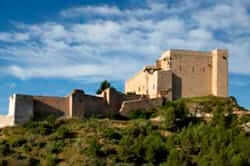 Per l'interior del riu Ebre (castell de miravet)