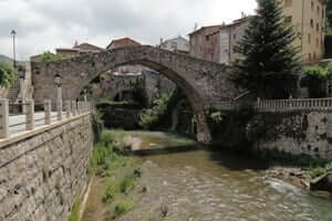 The Romanesque in Alt Berguedà (La Pobla De Lillet)