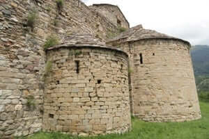 Le roman Alt Bergueda (Monastère de Santa Maria De Lillet)