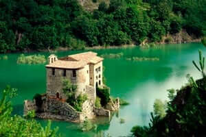 The Romanesque in Alt Bergueda (Panta Baells San Salvador Veal)