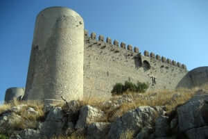 Medieval castles in the vicinity of Montgrí (Montgrí Castle)