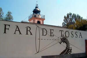 A walk through Tossa de Mar (Mediterranean Lighthouse)