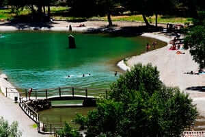 Culture and adventure in the Rialb reservoir (Playa Ogern Embalse Rialb)