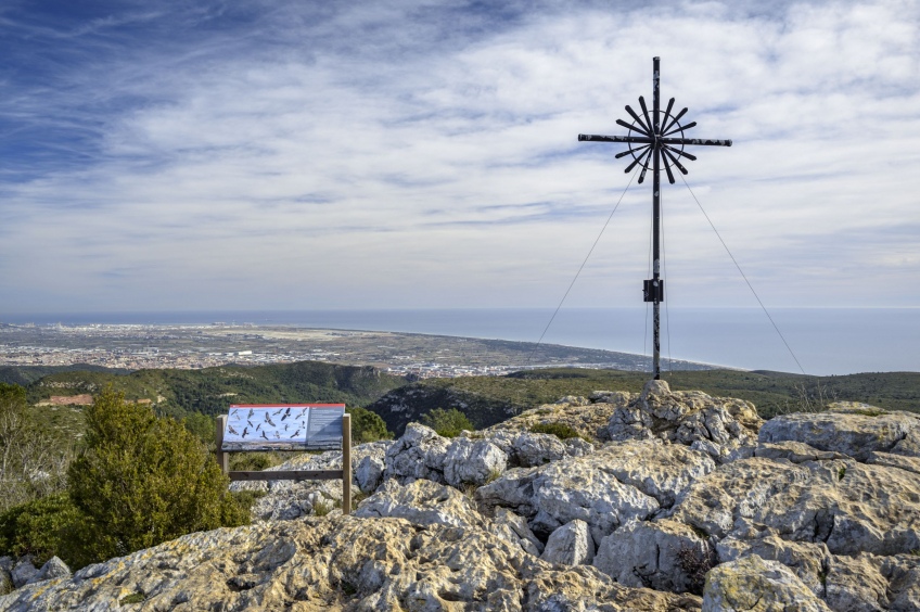 La Morella depuis la plage de Garraf