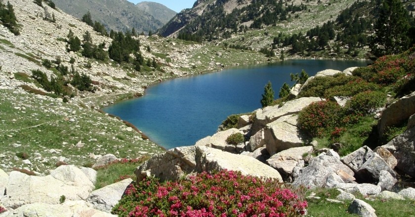 The Crossing of the Three Refuges in the Eastern Pyrenees