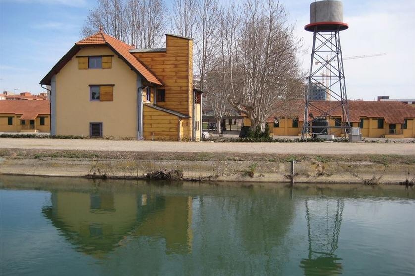 Circular route of the Water Museum of Lleida and the suburb of the Gold Cup