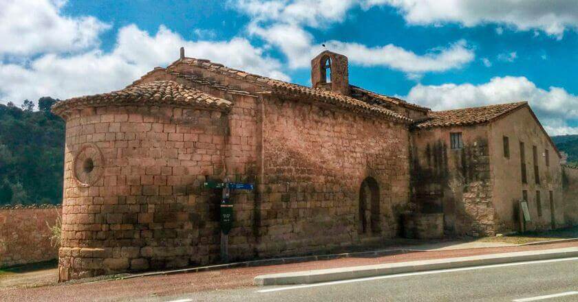 Walking through the Romanesque of Argençola