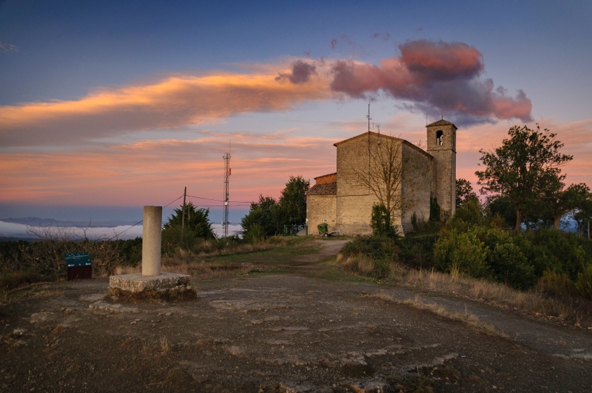 Circular route through the Els Munts Sanctuary from Sant Boi de Lluçanès