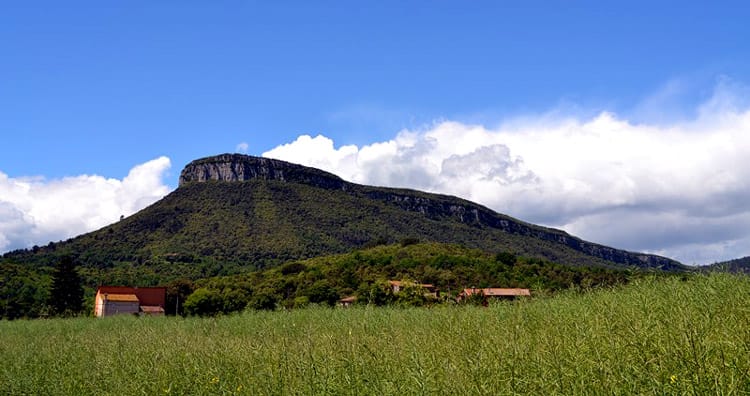 Ruta por el volcán de la Banya del boc