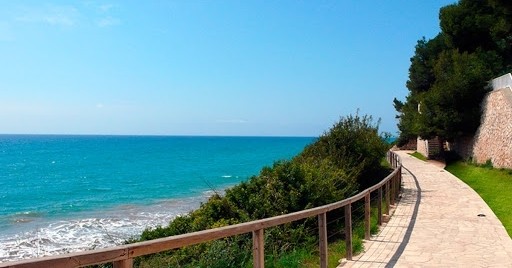 Route along the Camino de Ronda de Roda de Berá