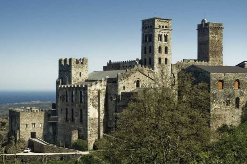 Ruta pel Romànic de l'Empordà: Pedra, vent i memòria