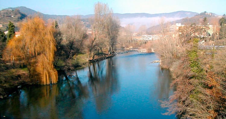 Siguiendo el río la Mugueta