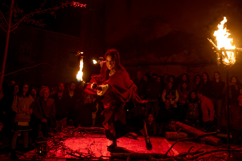Fes-ta Bruixa (Fête des Sorcières) à Sant Feliu Sasserra (54116589416_3d3b35bf17_k)