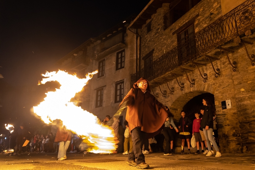 Falles de Sant Pere a Ordino