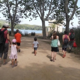 Activitat familiar 'Descobrim l'Estany' a Banyoles