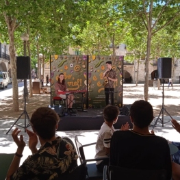 "È bo, è mel" et exposition de fleurs à Banyoles