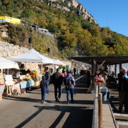 Trumfo et marché du sel à Odèn