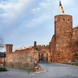 Visita guiada a la muralla medieval de Hostalric
