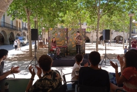 It's good, it's honey and Flower Exhibition in Banyoles