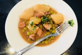 Mataró Plate Gastronomic Days. Peas with cuttlefish and potatoes