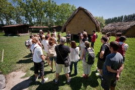 Visita al Parc Neolític de la Draga de Banyoles