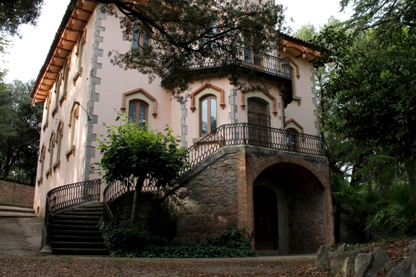 Centre d'interpretació de l'Església de Cal Pons (Torre Vella De Cal Pons Escalinates)