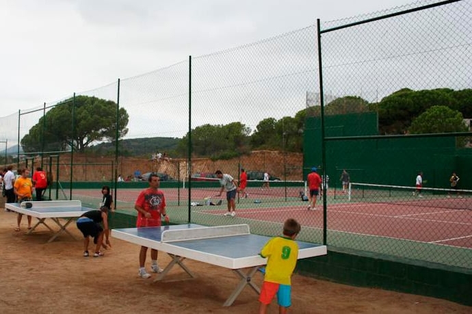 Camping Roca Grossa (Tennis Taula I Pistes De Tennis)