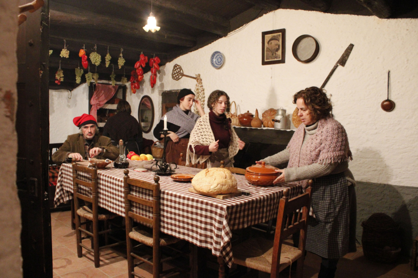 Pessebre Vivent de Corbera (Pessebre Vivent Corbera Masia Tradicional Catalana Min)
