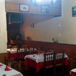 Restaurant 4 Esquinas (Cal Tino)